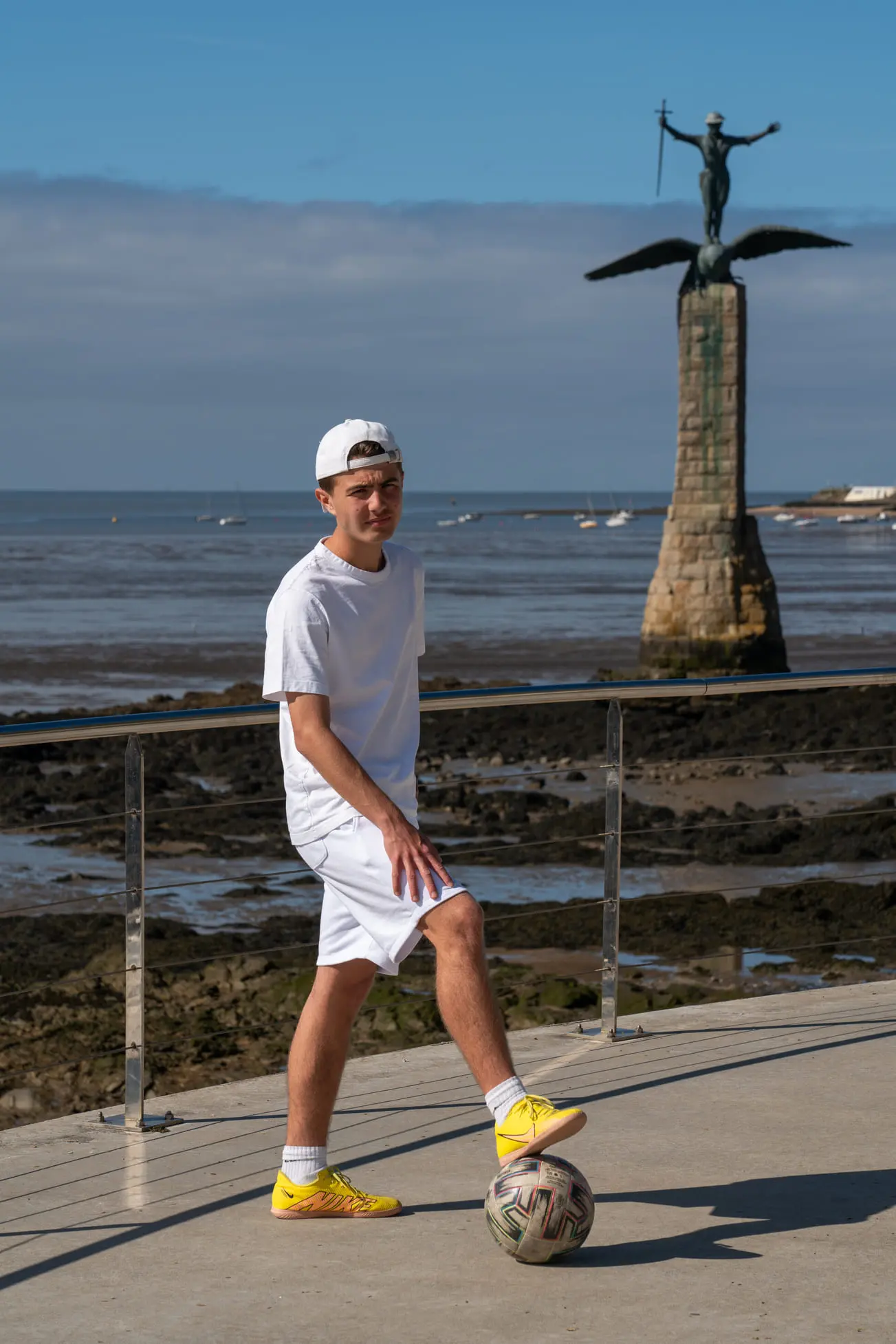 Portrait-Foot-St-Nazaire-03a Stéphane Grimal Photographe Saint-Nazaire. Séance photo à Saint-Nazaire sur Front de mer et sur le port.