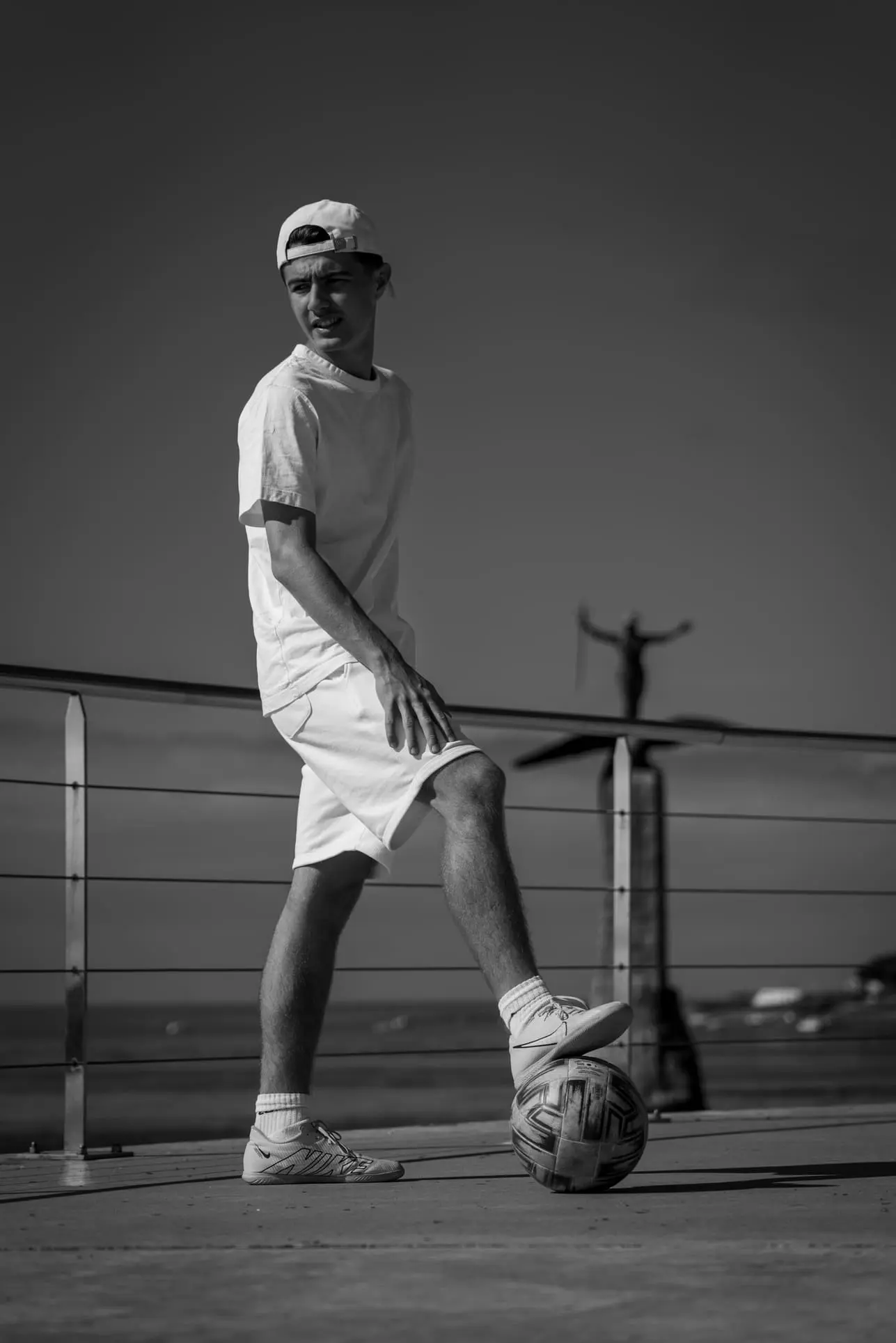 Portrait-Foot-St-Nazaire-04a Stéphane Grimal Photographe Saint-Nazaire. Séance photo à Saint-Nazaire sur Front de mer et sur le port.