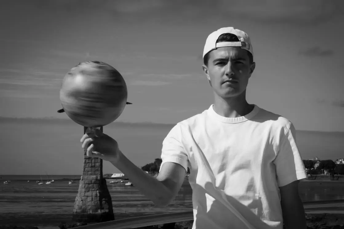 Portrait-Foot-St-Nazaire-09a Stéphane Grimal photographe Saint-Nazaire. Séance photo à Saint-Nazaire sur Front de mer et sur le port.