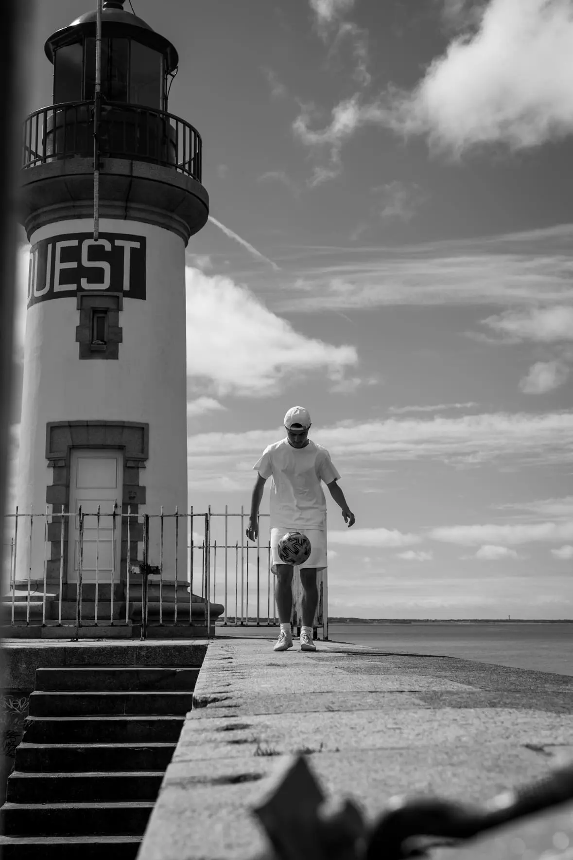 Portrait-Foot-St-Nazaire-18a Stéphane Grimal photographe Saint-Nazaire. Séance photo à Saint-Nazaire sur Front de mer et sur le port.